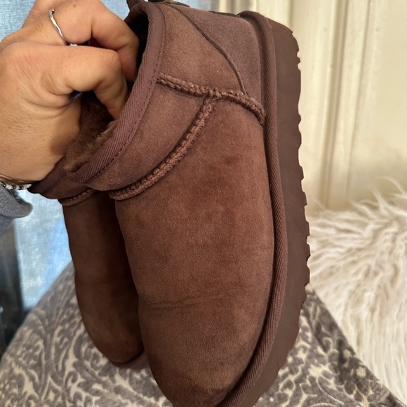 Ultra mini Uggs Brown Suede Ankle Boots size 6 - Picture 4 of 14